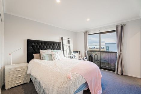 Photo of property in 20 George West Square West, Wigram, Christchurch, 8025