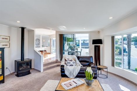 Photo of property in 29 Enfield Road, Hospital Hill, Napier, 4110