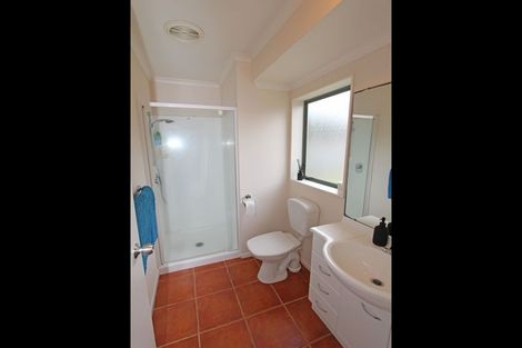 Photo of property in 27 Sandwick Drive, Weymouth, Auckland, 2103