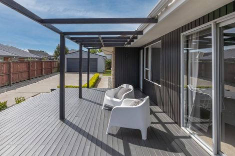 Photo of property in 5 Betula Place, Parklands, Christchurch, 8083