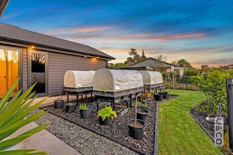 Photo of property in 21 Vogwill Road, Kumeu, 0810