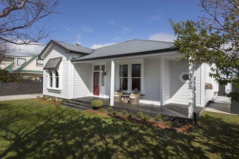 Photo of property in 11 Albert Street, Dannevirke, 4930