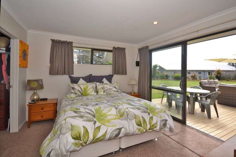 Photo of property in 10 Kotare Heights, Kerikeri, 0230