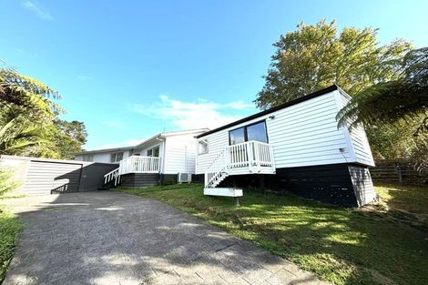 Photo of property in 104 Kemp Road, Massey, Auckland, 0614