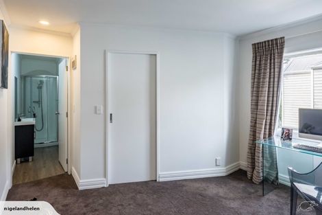 Photo of property in 1/14c Glenmore Street, Thorndon, Wellington, 6011