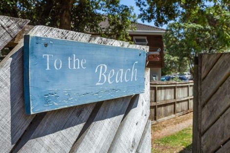 Photo of property in 1043b Papamoa Beach Road, Papamoa Beach, Papamoa, 3118