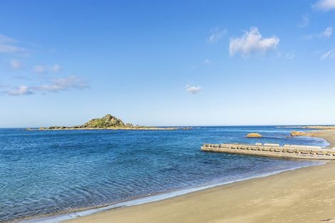 Photo of property in 9/52 High Street, Island Bay, Wellington, 6023