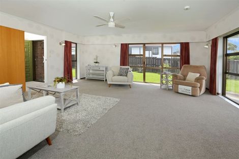 Photo of property in 10 Muscat Place, Henderson, Auckland, 0612