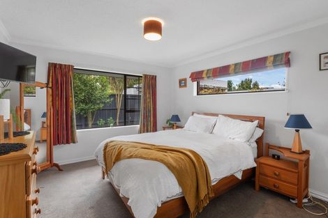 Photo of property in 2/84 Memorial Avenue, Ilam, Christchurch, 8053