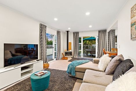 Photo of property in 9 Chorley Avenue, Massey, Auckland, 0614