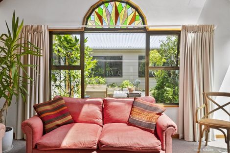 Photo of property in 146 Breaker Bay Road, Breaker Bay, Wellington, 6022