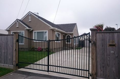 Photo of property in 215 Knowles Street, St Albans, Christchurch, 8052