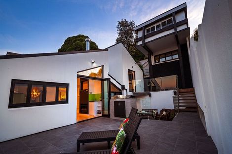 Photo of property in 21 Whareora Terrace, Cashmere, Christchurch, 8022