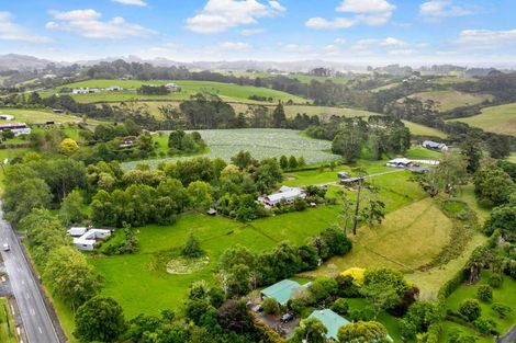 Photo of property in 98 Hanham Road, Kumeu, 0891
