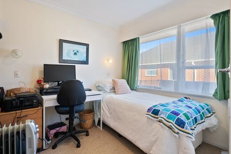 Photo of property in 71a Wai-iti Crescent, Woburn, Lower Hutt, 5010