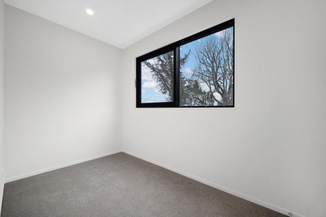 Photo of property in 2/11 Stottholm Road, Titirangi, Auckland, 0604