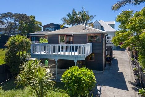 Photo of property in 2/43 Rawene Road, Birkenhead, Auckland, 0626