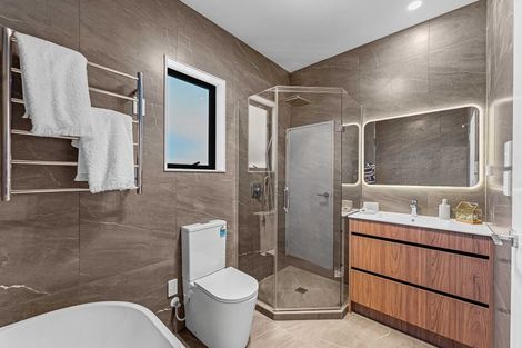 Photo of property in 27 Korowhiti Road, Clarks Beach, 2122