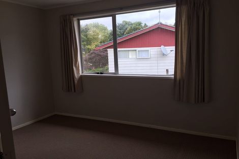 Photo of property in 28 Waimumu Road, Massey, Auckland, 0614