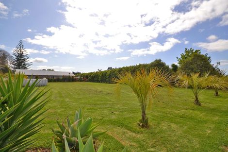 Photo of property in 10 Kotare Heights, Kerikeri, 0230