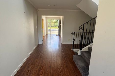 Photo of property in 37 Charles Dickens Drive, Mellons Bay, Auckland, 2014