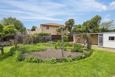 Photo of property in 261 Fifield Terrace, Opawa, Christchurch, 8023