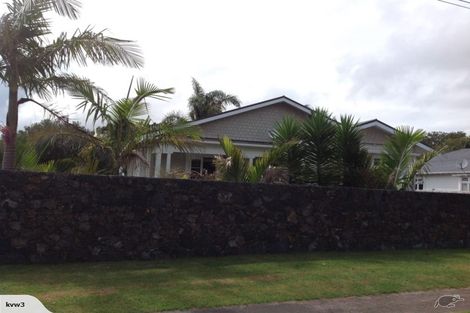 Photo of property in 34 Queensway, Three Kings, Auckland, 1024