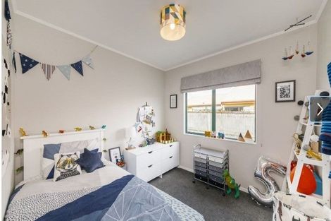 Photo of property in 102 Roberts Line, Kelvin Grove, Palmerston North, 4414