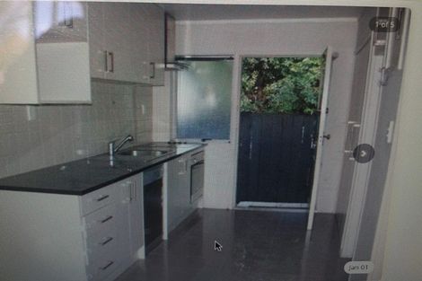 Photo of property in 2/636 Mount Wellington Highway, Mount Wellington, Auckland, 1062