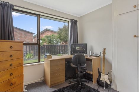 Photo of property in 257 Queenspark Drive, Parklands, Christchurch, 8083