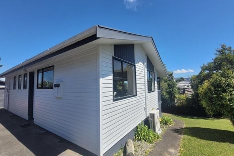 Photo of property in 10 Sombrero View, Ascot Park, Porirua, 5024