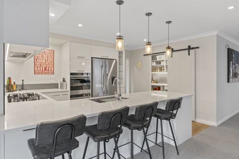 Photo of property in 37b Tiromoana Road, Raumati South, Paraparaumu, 5032