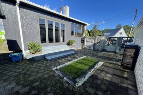 Photo of property in 23 List Street, Welbourn, New Plymouth, 4310