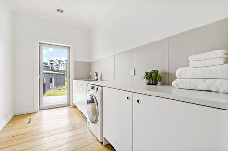 Photo of property in 245 Muriwai Valley Road, Muriwai, Waimauku, 0881