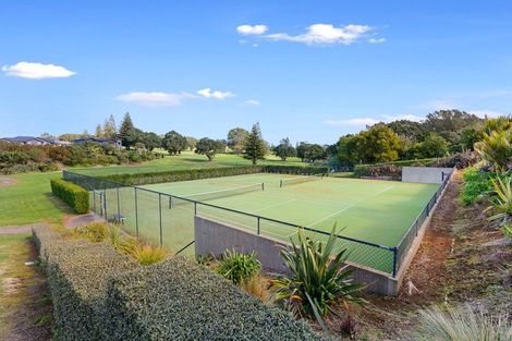 Photo of property in 49 Links Drive, Waiwhakaiho, New Plymouth, 4312