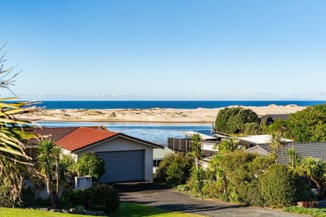 Photo of property in 42 Cheviot Street, Mangawhai Heads, Mangawhai, 0505