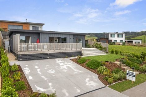 Photo of property in 33 Omahina Street, Raglan, 3225