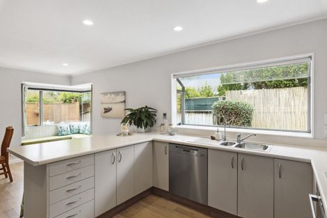 Photo of property in 14 Meredith Way, Paraparaumu Beach, Paraparaumu, 5032