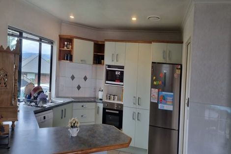 Photo of property in 8 Woodgate Court, Fitzherbert, Palmerston North, 4410