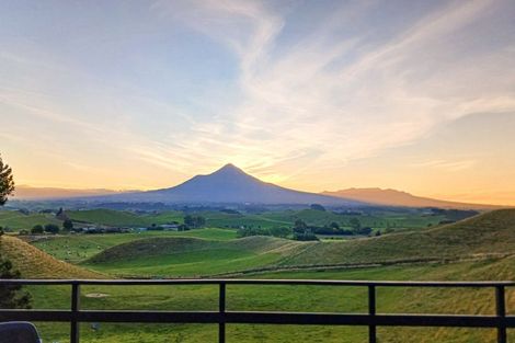 Photo of property in 821 Tariki Road, Ratapiko, Inglewood, 4390