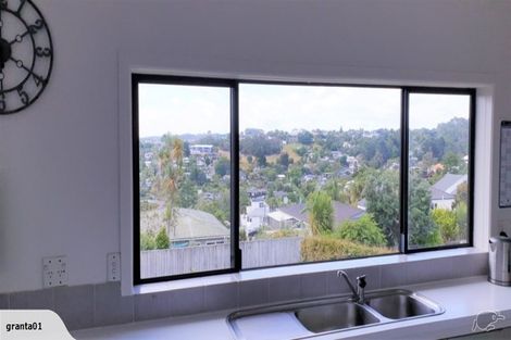 Photo of property in 34 Knights Road, Rothesay Bay, Auckland, 0630