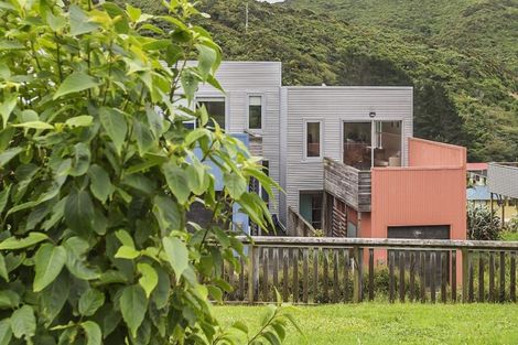 Photo of property in 34 Saddleback Grove, Karori, Wellington, 6012