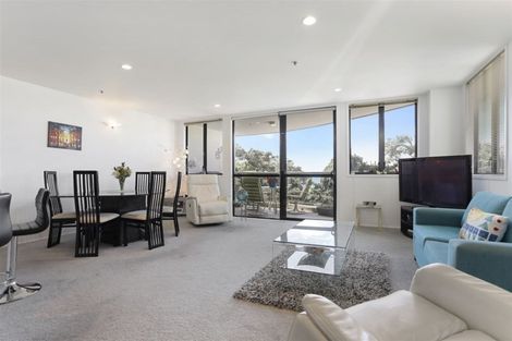 Photo of property in 3d/5 The Promenade, Takapuna, Auckland, 0622