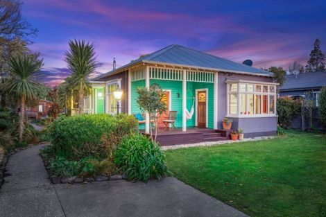 Photo of property in 216 Geraldine Street, Edgeware, Christchurch, 8013