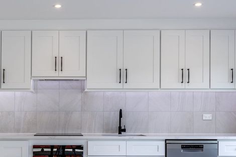 Photo of property in 31 Lanigan Street, Birkdale, Auckland, 0626