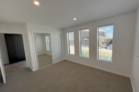 Photo of property in 25 Kenehi Road, Karaka, 2124