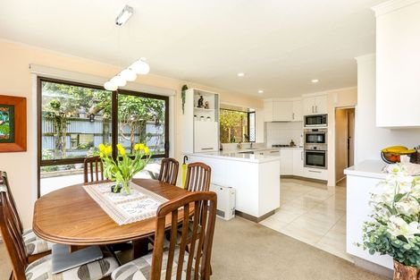 Photo of property in 1 Byron Place, Whalers Gate, New Plymouth, 4310