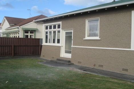 Photo of property in 146 Featherston Street, Palmerston North, 4410