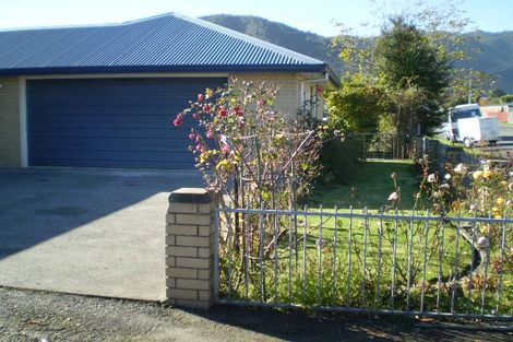 Photo of property in 74-76 Shiel Street, Reefton, 7830