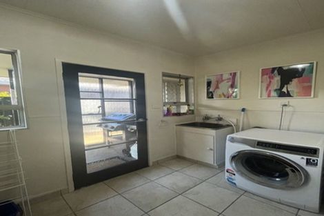 Photo of property in 32 Saint Hill Lane, Havelock North, 4130